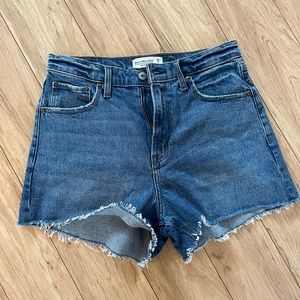 Abercrombie & Fitch The 90s Relaxed Cutoff Short High Rise